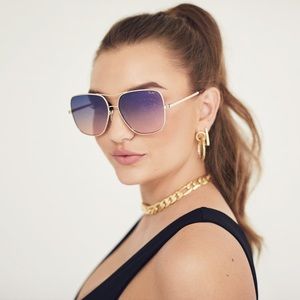 Quay Stop and Stare Twist sunglasses - gold, navy, peach